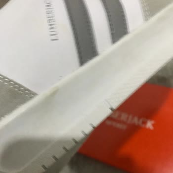 In Street Lekeli Gönderilen Ayakkabıya Verilen Söz Tutulmuyor.