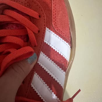 adidas Sorunlu Ürünün Arkasında Durmayan Şirket