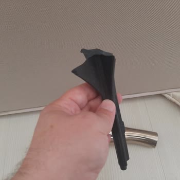 İstikbal Koltuk Takımı Ayakları Kırılıyor.
