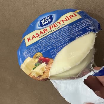 Gürmar AVM Gürsüt Kaşar Peyniri Paketinden Kıl Çıktı