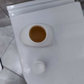 Siveno Bebek Çamaşır Deterjanının Rengi Çamur Gibi, Çok Ağır Koku Var