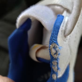 Deichmann Da Ki Adidas Ayakkabı Skandalı