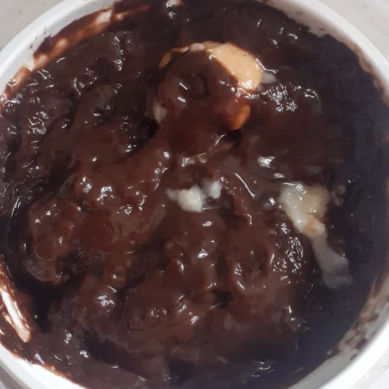 Şok Marketler Lezztat Profiterol Bozulmuş!