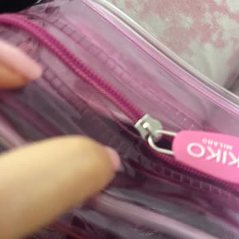 Kiko Milano Yırtık Çanta Gönderildi