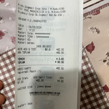 A101 Ahir Markalı Kaşarın İçinden Kıl Çıktı