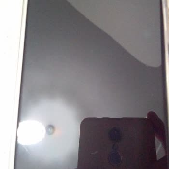 Zore Aksesuar Kayseri Bayi Redmi Not 12 Pro Koruma Camini Defolu Olduğu Halde Takti.