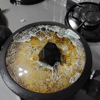 Karaca Züccaciye Tencere Kapağı Patladı