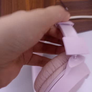 JBL 510 Bt Kulaklığın Sağ Bağlantı Yeri Kırıldı