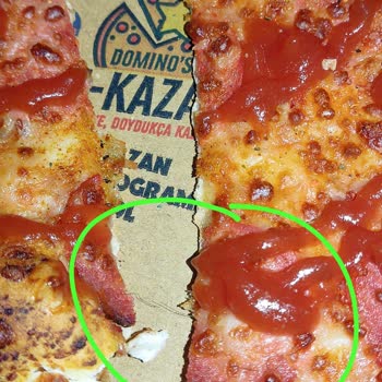 Domino's Pizza Siparişimden Saç Çıktı