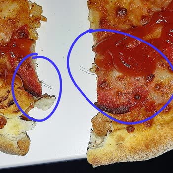 Domino's Pizza Siparişimden Saç Çıktı