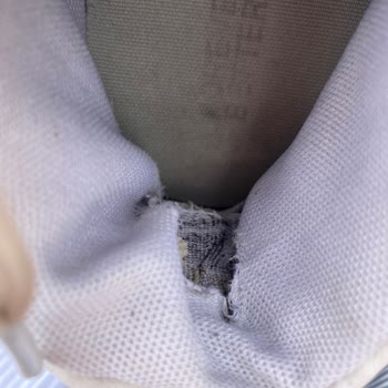 FLO Ayakkabı İç Kumaş Yırtığı / İncelemeye Giden Ürün