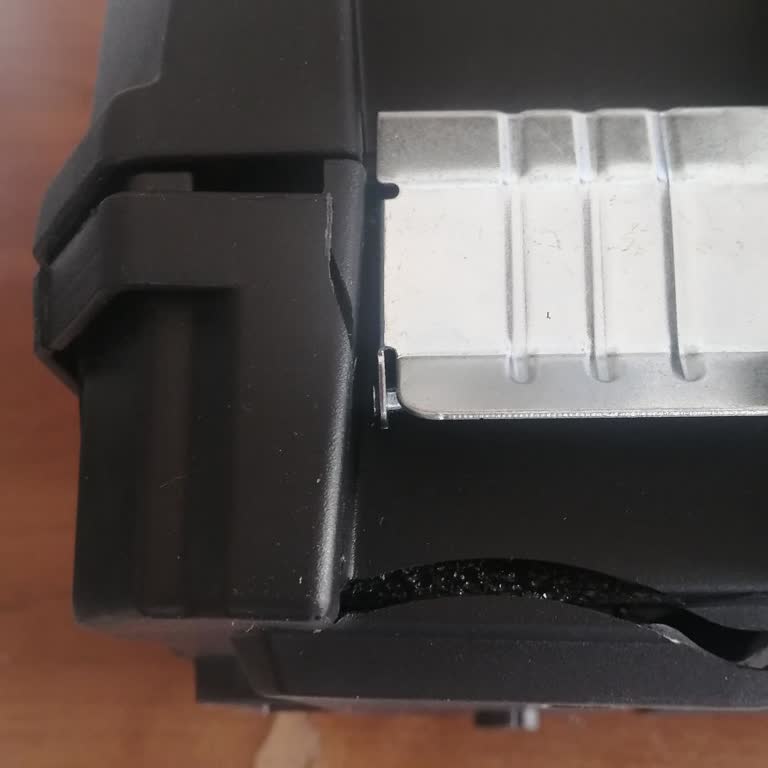 Robo Ürün Kırık Geldi, İade Sürecinde Sorunlar Yaşıyorum