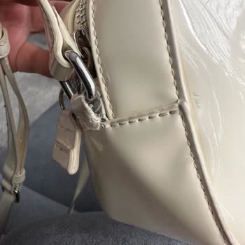 Tommy Hilfiger Tommy Çantamın Askı Kısmı İki Taraftan Da Koptu