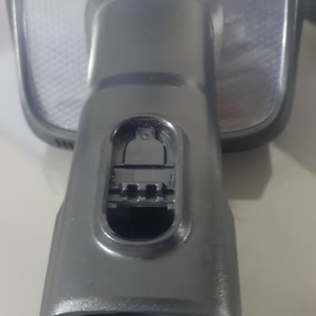 PHILIPS Ev Aletleri Philips Süpürge Klips Kırılması Kalitesiz Malzeme Kullanılmış.