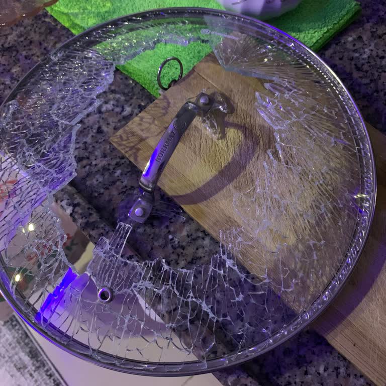 Korkmaz Tencere Kapağı Patladı!