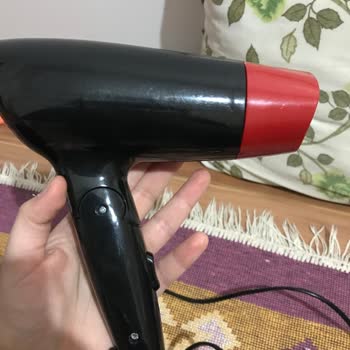 Sinbo Saç Kurutma Makinesi Patladı