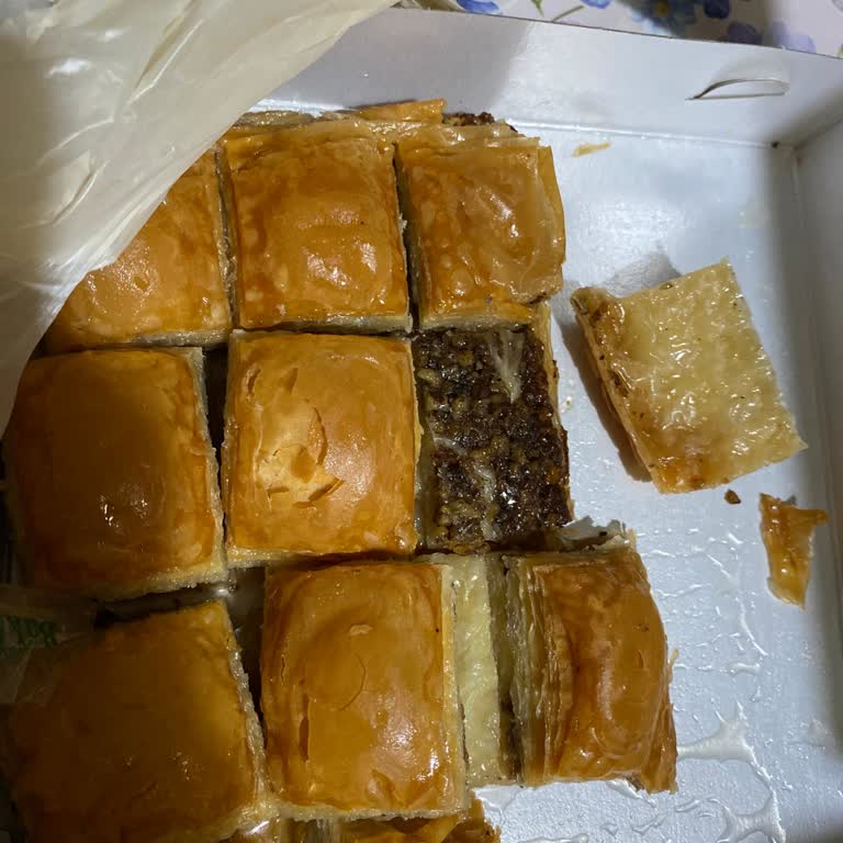 Musluoğlu Baklava Kızılay Necatibey Çalışanların Kabalığı