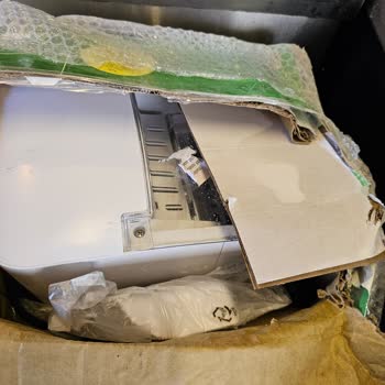 Kiwi.com Ice Maker Repair Delay Issue