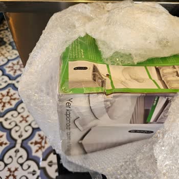 Kiwi.com Ice Maker Repair Delay Issue