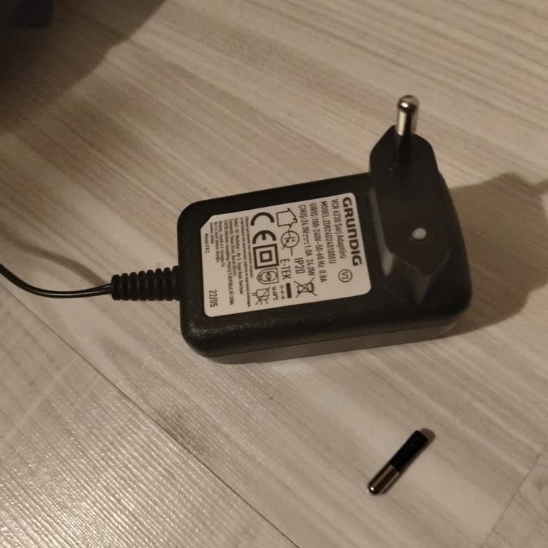 Grundig Harita Silinmesi Ve Adaptör Kırılması