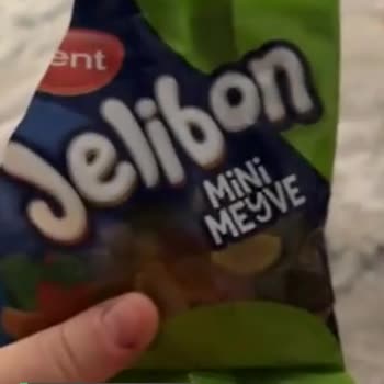 Jelibon Ambalaj Kokusu Sarmış!