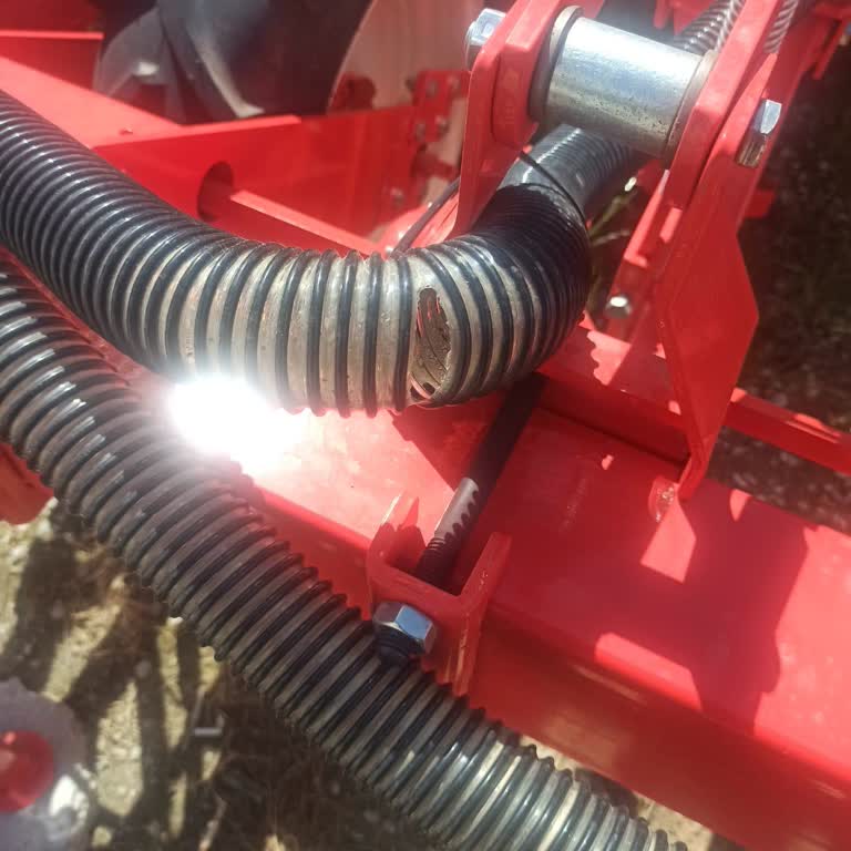 Maschio Gaspardo Gaspardo Marka Havalı Mibzer Hava Hortumu Yırtılması