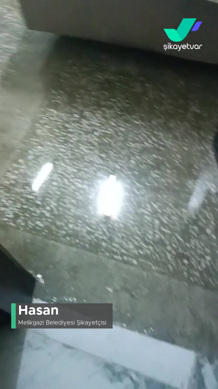 Melikgazi Belediyesi Her Yağmurda Bu Eve Böyle Su Giriyor Bina Bitmiş! videonun kapak resmi