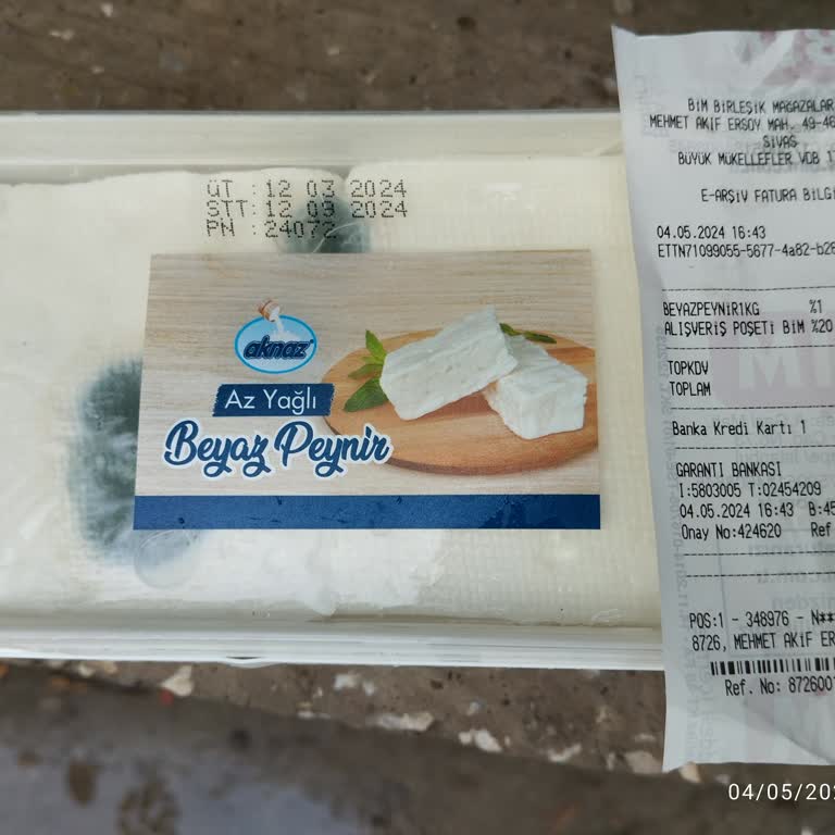 BİM Rafta Küflenmiş Peynir Satılması