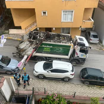 Pendik Belediyesi Pazar Sabah 6 Da Çöp Toplayarak Rahatsız Etmesi