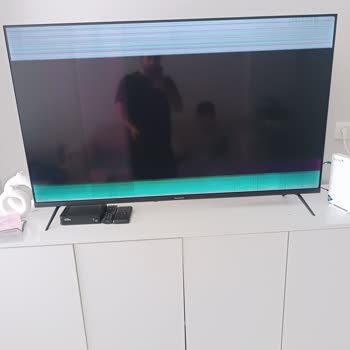 Skytech Yeni TV'nin Ekranı İki Ayda Bozuldu!
