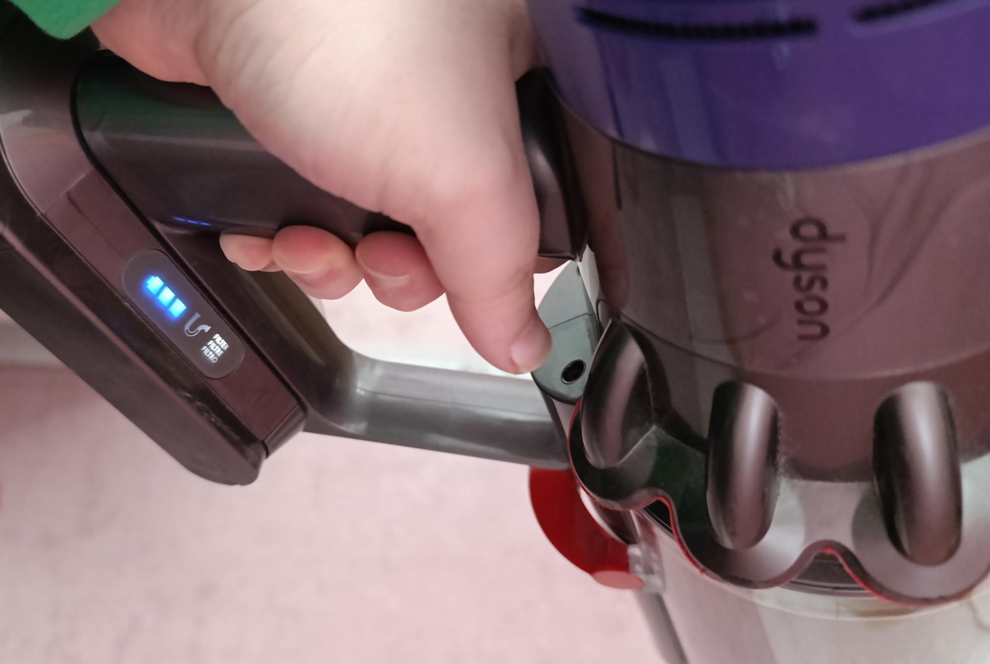 Dyson V10 Süpürge Filtre Hatası Şikayetvar