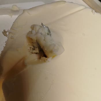 Özışık Süt Ürünleri M** Tereyağı Ve İçinden Çıkan Alüminyum Ambalaj