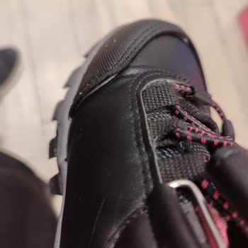 Lumberjack Spor Ayakkabısında Dikiş Hatalı Açılma