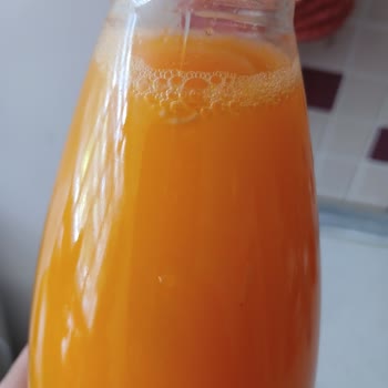 File Market Portakal Suyu İçinde Kurt Çıktı