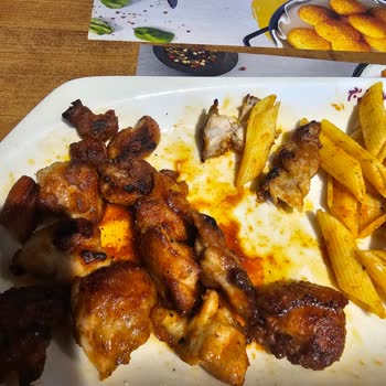 Tavuk Dünyası Pişmemiş Sriracha Soslu Tavuk Hayal Kırıklığı