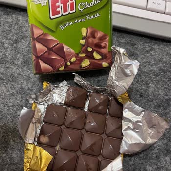 Eti Gıda Eti Antep Fıstıklı Çikolata