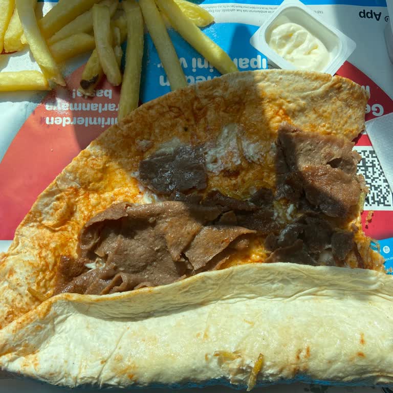 Özdemir Avm Müthiş Servis Örneği ( İroni )