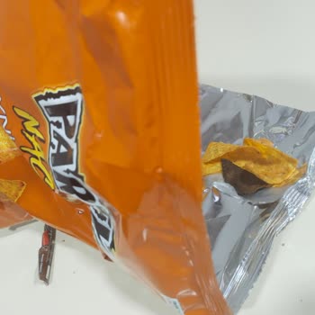 BİM Party Siyah Yanmış Cips