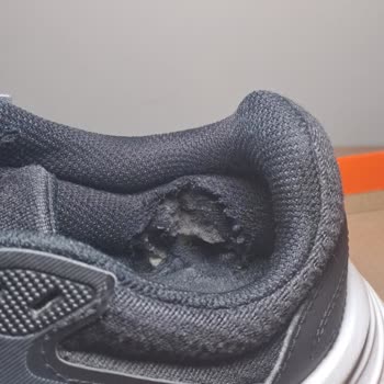 Adidas Galaxy 6M İç Kısımın Aşınması Sorunu