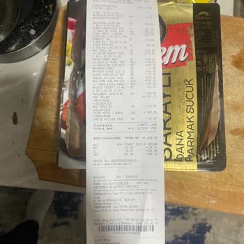 Özlem Et Marketten Alınan Paketli Sucukta Küf Sorunu