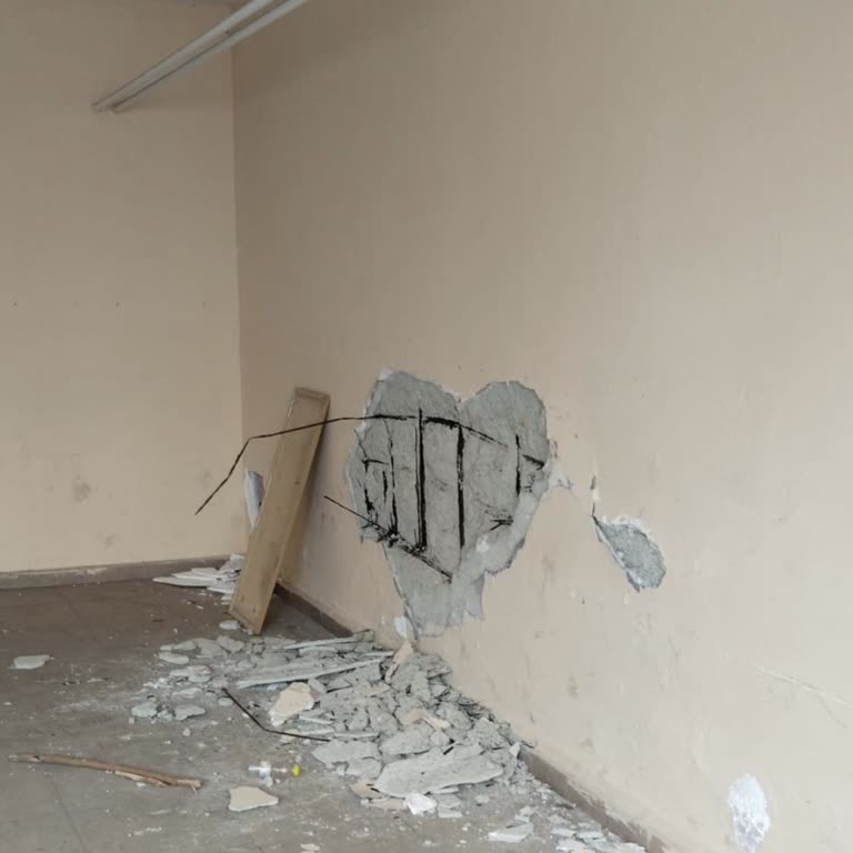 Esenyalı Turgut Reis İlkokulu Çocuklarımıza Mezar Değil Güvenli Eğitimli Yerde Okumalarını İstiyorum