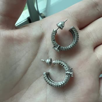 Mers's Den Aldığım Küpelerin Taşları Düştü