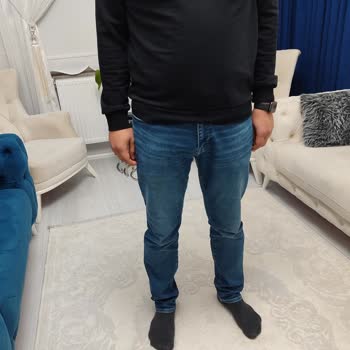 Mavi Pantolon Diz Ve Genişleme