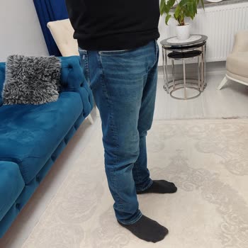 Mavi Pantolon Diz Ve Genişleme