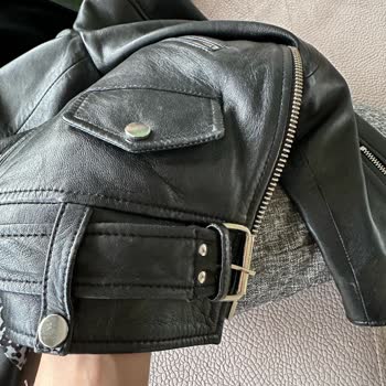 Derimod Müşteri Hizmetlerine Ulaşamıyorum Mağaza Yardımcı Olmuyor