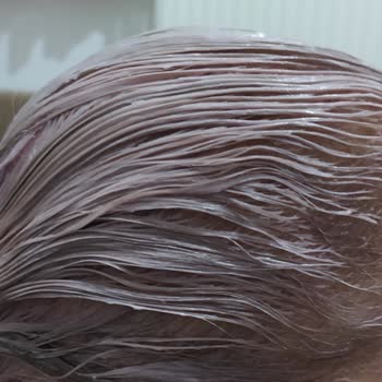 Palette 12-21 Gümüş Sarı Saç Boyası Saçı Pembe Yaptı.