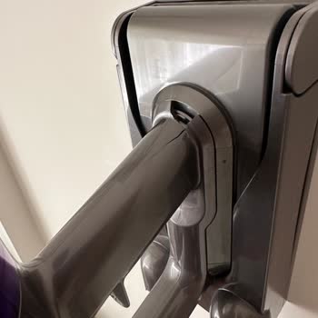 Dyson V15 Dikey Süpürge