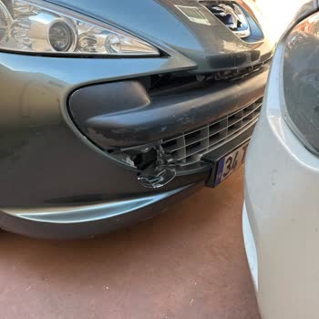 Bridgestone Hatalı Dendiği Gibi Islak Zemin De Durmadı Aracım Önden Kaza Oldu