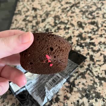 BİM Kekinden Bir Şeyler Çıktı!