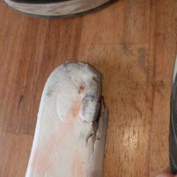 Avva Giyim Ayakkabı Aşırı Derecede Yıprandı